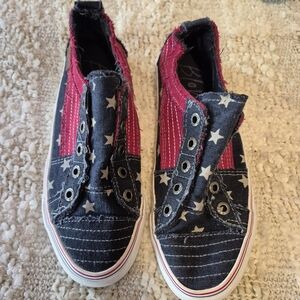 New Womens 8.5 Blowfish Star American Slip On Shoes New Without Tags